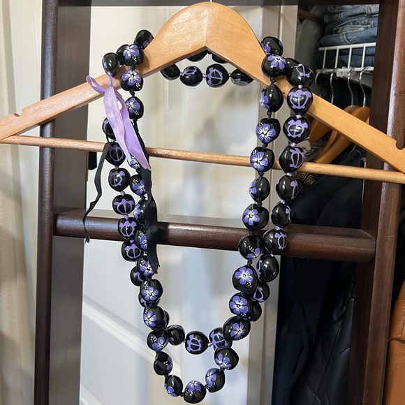 Hawaii Souvenir Necklace Set - Picture 1 of 4